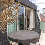 Appartement Stunning With Balcony By Lovelystay