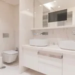 Stunning With Balcony By Lovelystay Lisboa