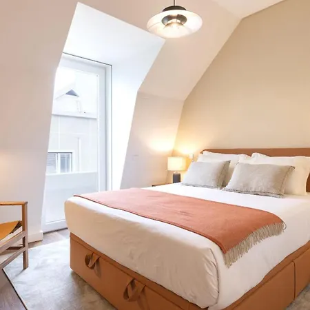 Spacious 2Br With Balcony By Lovelystay * ליסבון