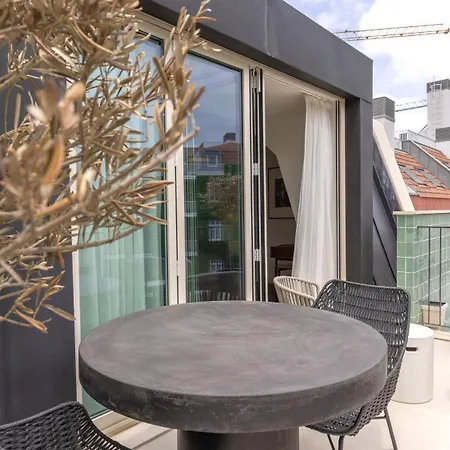 Appartement Stunning With Balcony By Lovelystay