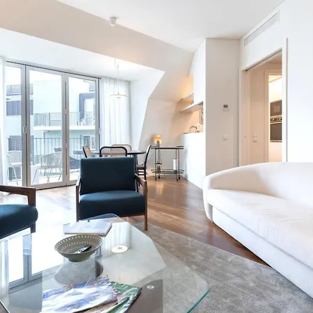 Appartement Stunning With Balcony By Lovelystay