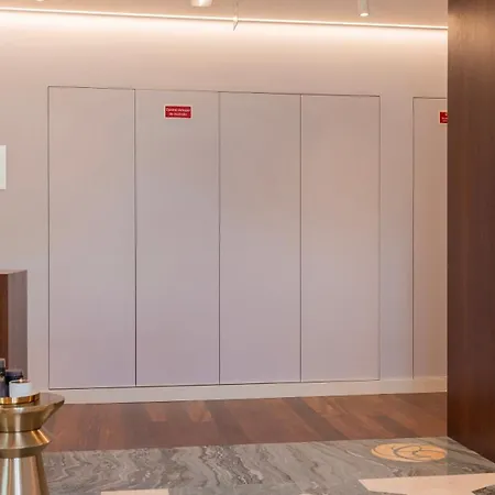 Stunning With Balcony By Lovelystay Лиссабон