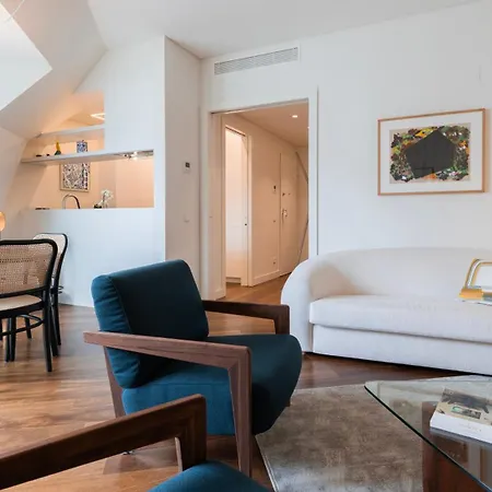 דירה Spacious 2Br With Balcony By Lovelystay ליסבון