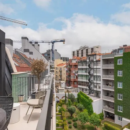 Stunning With Balcony By Lovelystay Lisboa