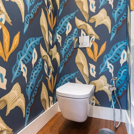 Lägenhet Stunning With Balcony By Lovelystay *