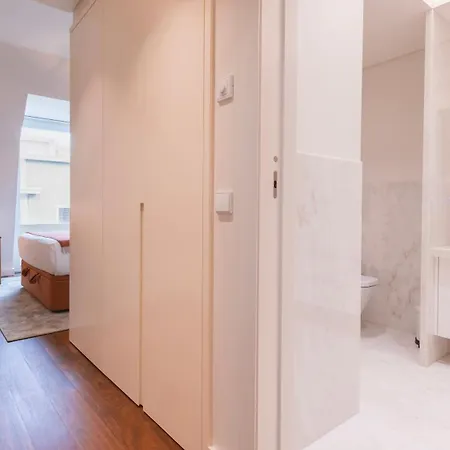 Stunning With Balcony By Lovelystay Lägenhet